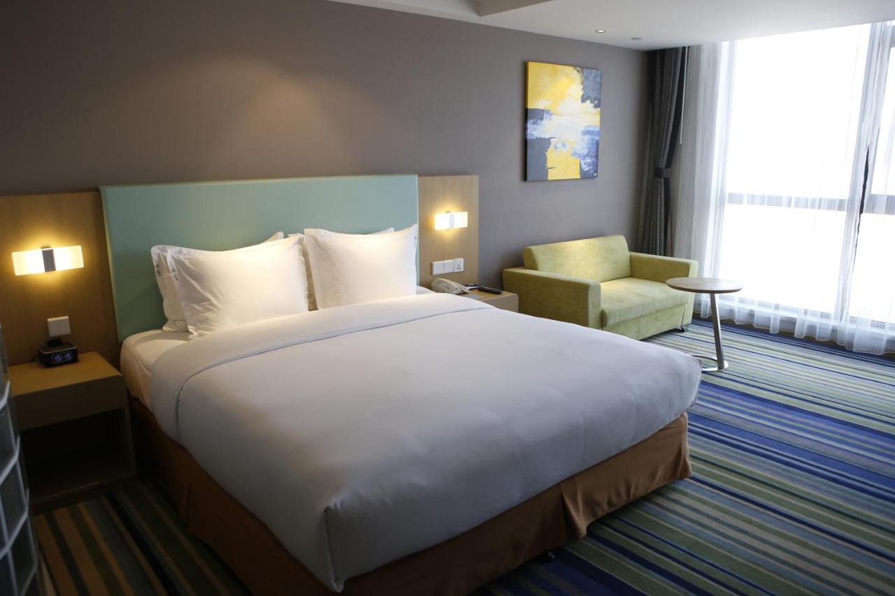 Holiday Inn Express Yingkou Onelong Plaza By Ihg Gaizhou Exteriér fotografie